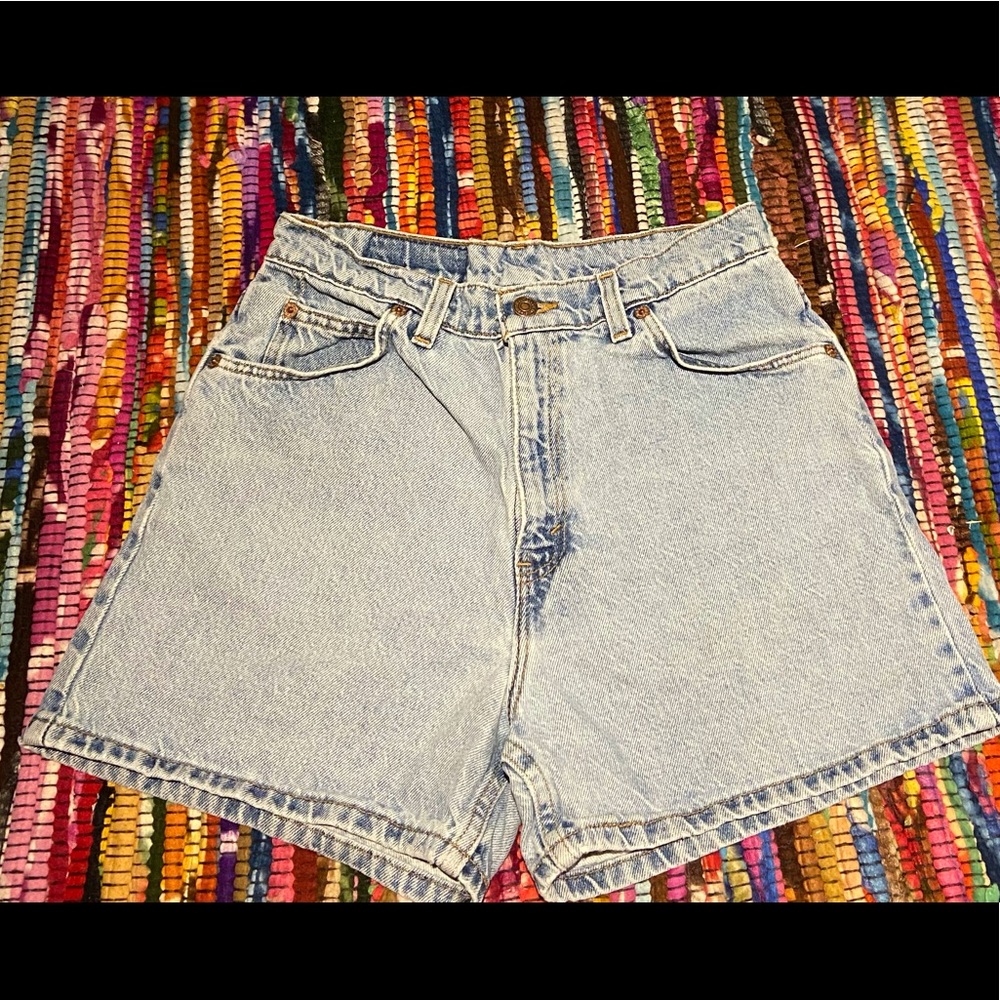 Vintage Levi’s shorts